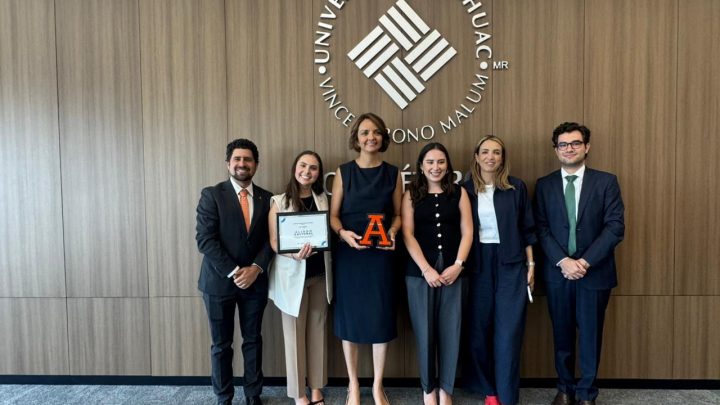 Entrega SECULT reconocimiento a la Universidad Anáhuac por su programa cultural Culmen
