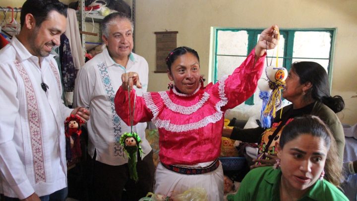 Capacitación del INAES fortalece el desarrollo cooperativo y la economía solidaria de las y los artesanos de Mexquititlán