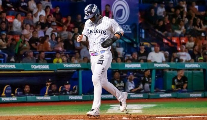 Jalisco llegó a estar abajo por ocho carreras, pero el equipo reaccionó y venció 11-9