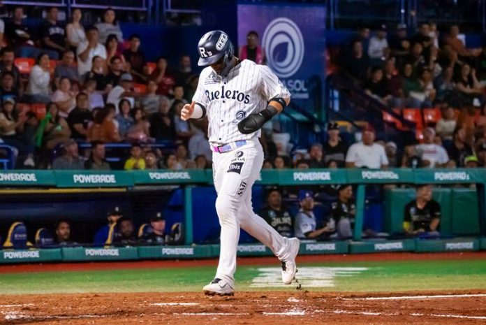 Jalisco llegó a estar abajo por ocho carreras, pero el equipo reaccionó y venció 11-9