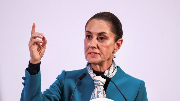 El Manual de Percepciones ordena que ninguna persona servidora pública podrá recibir una remuneración mayor a la establecida para la persona titular de la Presidencia en el Presupuesto de Egresos