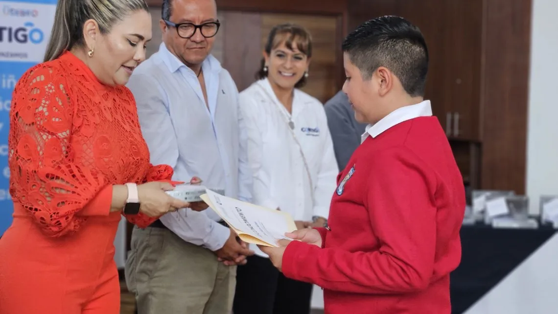 Reconoce USEBEQ a 46 ganadores del concurso Las niñas y los niños en el gobierno