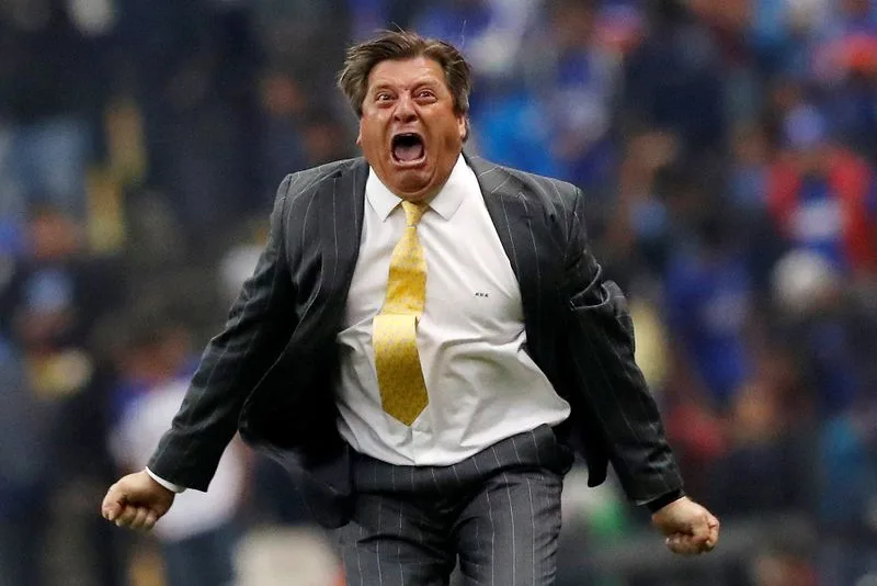 El “Piojo” se mostró inconforme por la manera en la que su equipo recibió los cartones preventivos durante el juego