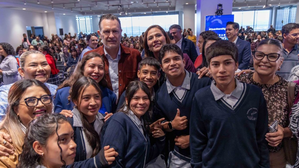Lanza Mauricio Kuri portal educativo Explorando Contigo