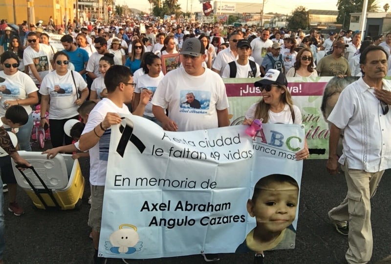 Reducen condenas a implicados en caso de Guardería ABC; familias se indignan