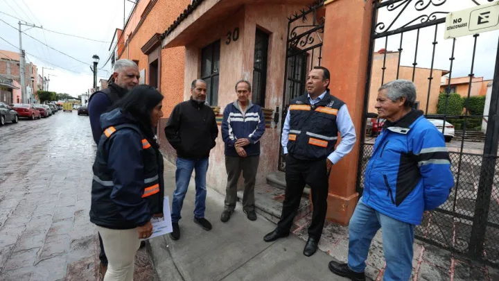 Roberto Cabrera entrega rehabilitación de banquetas de calle Mariano Jiménez en el Centro Histórico