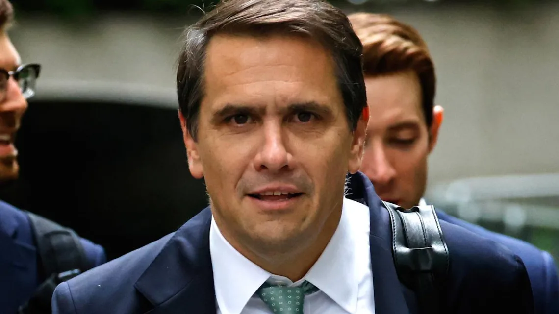 A seis años del aparente suicidio del magnate, autoridades señalan que no hay pruebas “suficientes” para presentar cargos contra el resto de involucrados