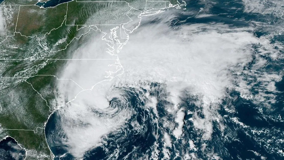 “Chantal” tocó tierra como tormenta tropical, cerca de Litchfield Beach, Carolina del Sur