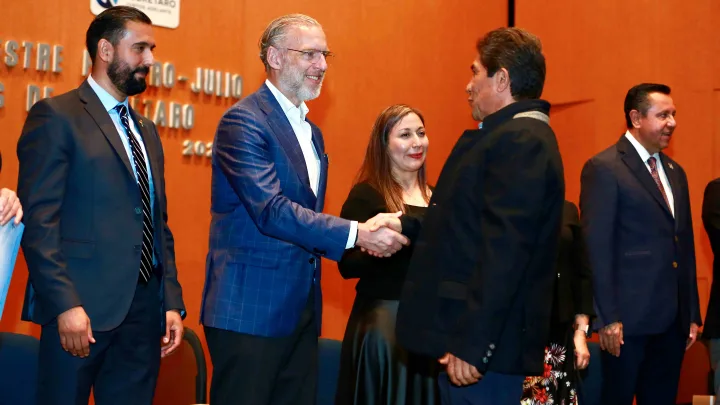 Reconoce Marco Del Prete al Instituto de Artes y Oficios por fortalecer el emprendimiento