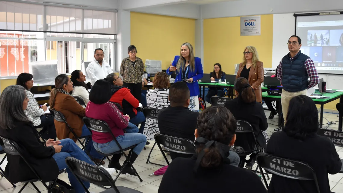 Participan docentes de educación básica en proceso de cambio de centro de trabajo