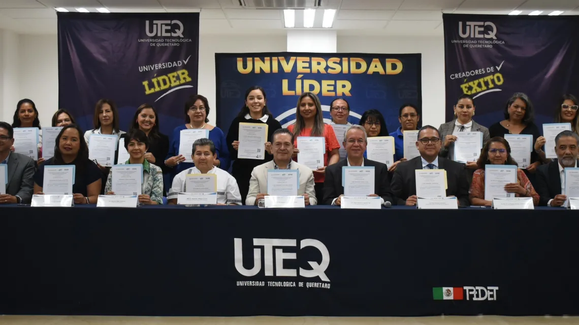 Más de 300 colaboradores de la UTEQ concluyen diplomado sobre Nuevo Modelo Educativo
