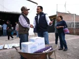 Entrega SEDESOQ canastas alimentarias en El Marqués