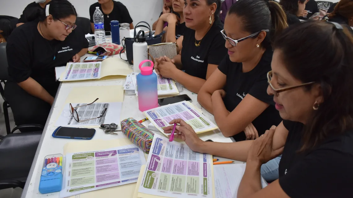 Con fase intensiva de capacitación, docentes concluyen ciclo escolar 2024-2025