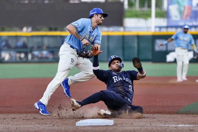 Los Caporales ganaron 5-2 y 9-5 los dos juegos que se disputaron hoy en el estadio Panamericano y se metieron en zona de playoffs