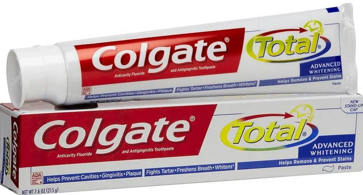La empresa respondió ante las miles de denuncias por efectos adversos tras el uso del dentífrico Total Clean Mint y activó un plan de recambio
