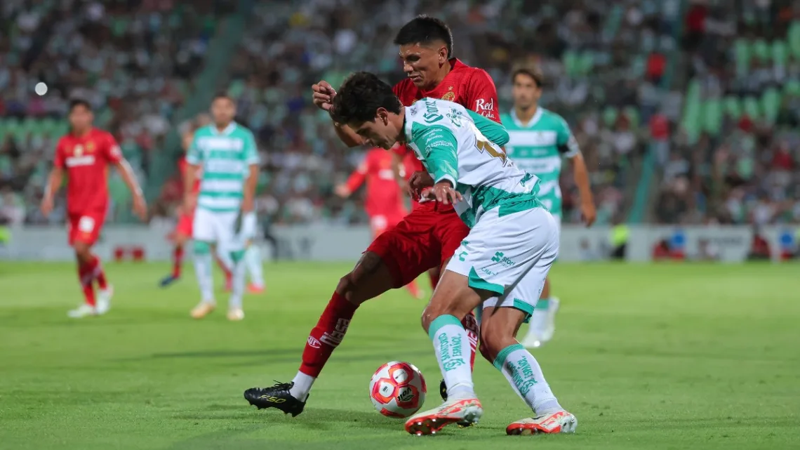 Con dobletes de Elinho y Robert Morales, los Diablos se impusieron 4-2 en La Laguna