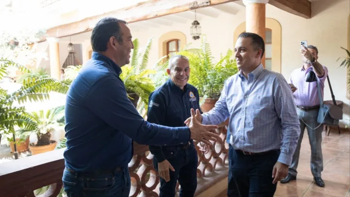 Asiste Roberto Cabrera a reunión de coordinación para adherirse al Decálogo de Acciones para la Prevención de Accidentes Viales