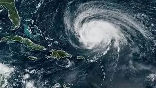 Erin se ha convertido en una tormenta inusualmente grande y engañosamente preocupante mientras avanza por el Caribe