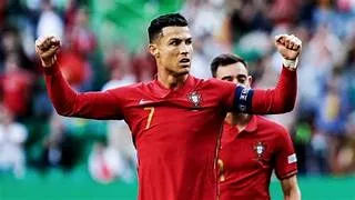A pesar de que Ronaldo tuvo una temporada muy fructífera con Portugal, los jueces no lo incluyeron en la lista de los posibles ganadores del Balón de Oro este año
