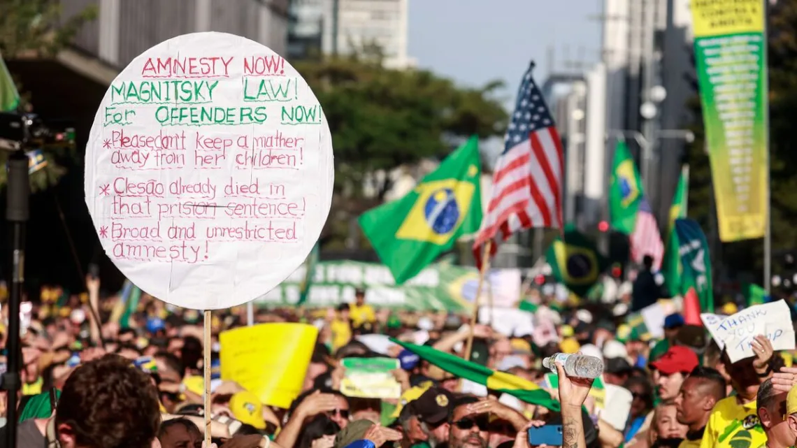 Seguidores del líder ultraderechista Bolsonaro, mostraron su respaldo en actos y marchas que se realizaron durante el transcurso de este domingo