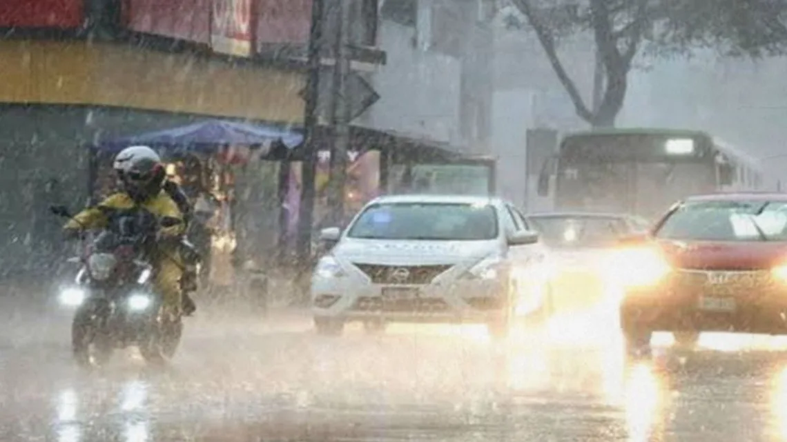 La onda tropical núm. 23, al sur de las costas de Michoacán y Colima, originará lluvias puntuales muy fuertes en Jalisco 