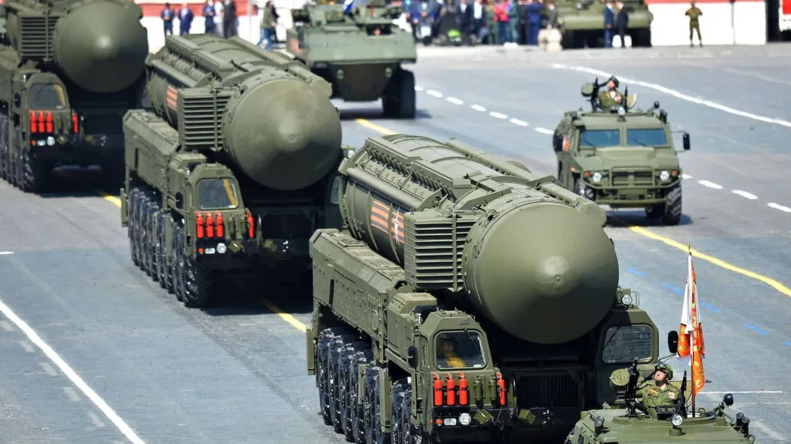 Aunque diversos países se habían suscrito al Tratado de No Proliferación Nuclear, que busca fomentar el uso de pacífico de la energía, los números han aumentado