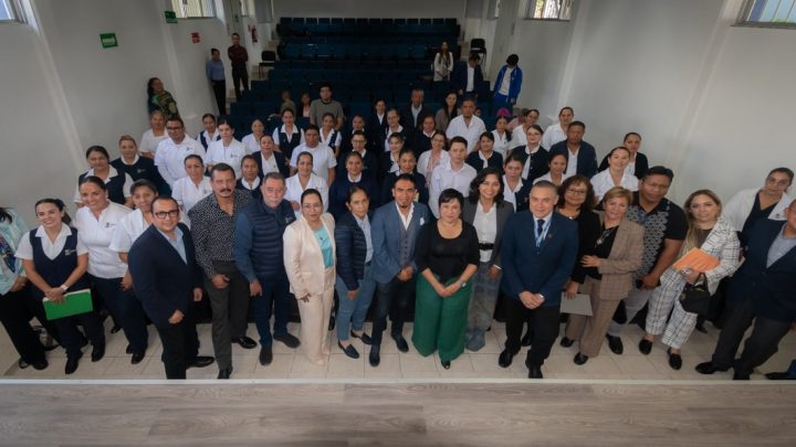Clausura titular de SESA Diplomado en Vacunación