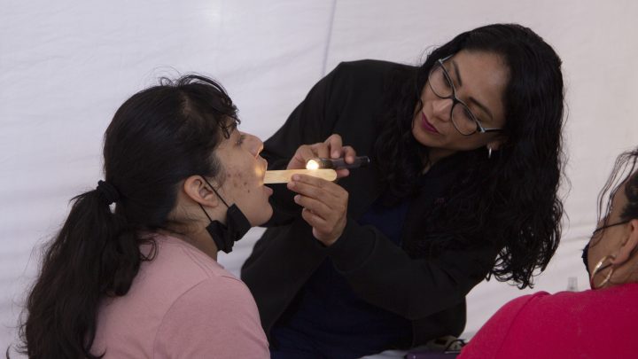 ST acerca servicios médicos gratuitos a trabajadores de San Juan del Río