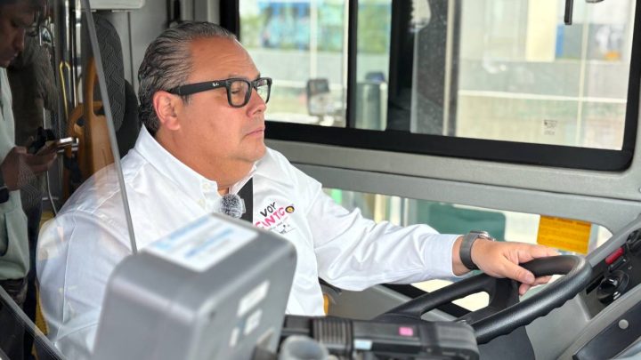 Conduce Gerardo Cuanalo la ruta T11 para evaluar las condiciones del servicio