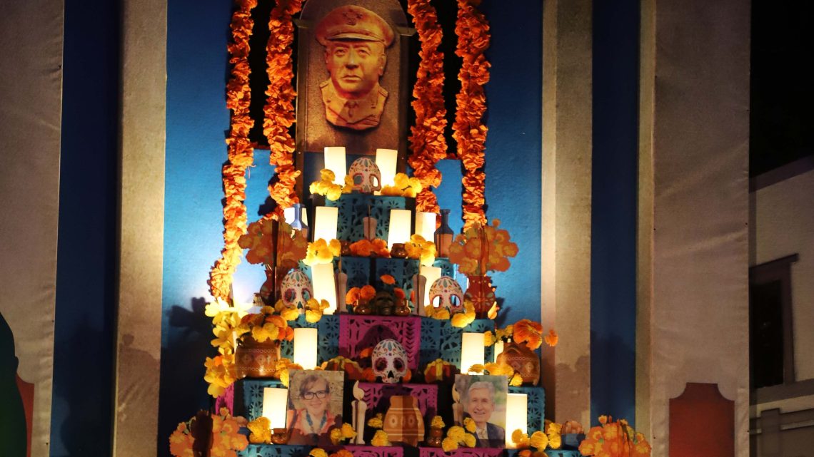 Homenajean al Dr. Octavio Mondragón en el Altar Monumental Homenajean al Dr. Octavio Mondragón en el Altar Monumental