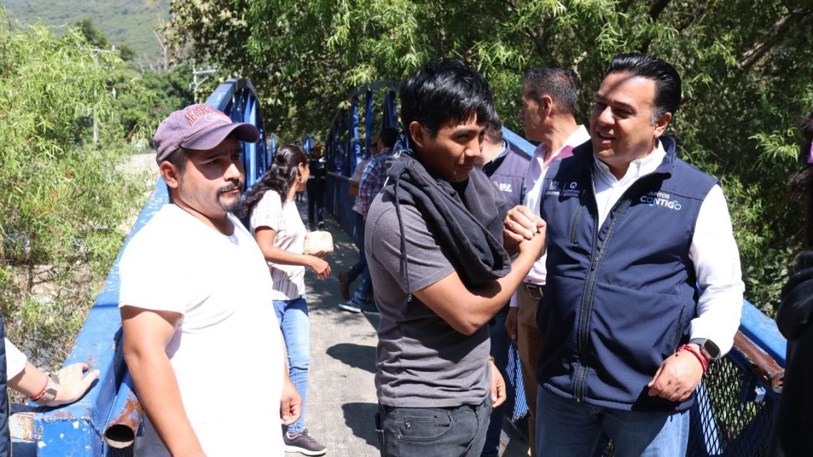 El secretario de Desarrollo Social del Estado de Querétaro, Luis Nava, supervisó la entrega de más de 900 enseres y materiales a familias de distintas comunidades del municipio de Pinal de Amoles, como parte del plan de atención y recuperación ante las afectaciones ocasionadas por las lluvias registradas en la zona serrana.
