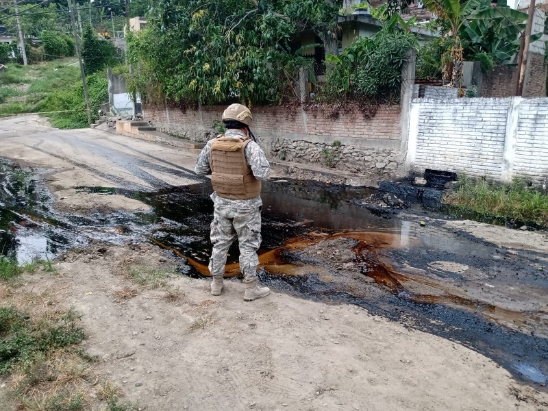 Vecinos pidieron la intervención inmediata de Pemex para evaluar los posibles daños ambientales y sanitarios provocados por el desbordamiento del río Cazones