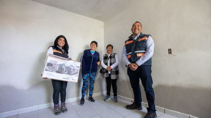 Roberto Cabrera supervisa la construcción de ocho cuartos dormitorios con una inversión de más de 1.4 mdp