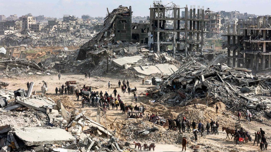 La ofensiva dejó 33 muertos en las últimas 12 horas; los israelíes también atacaron en el Líbano y establecieron una nueva colonia en Belén