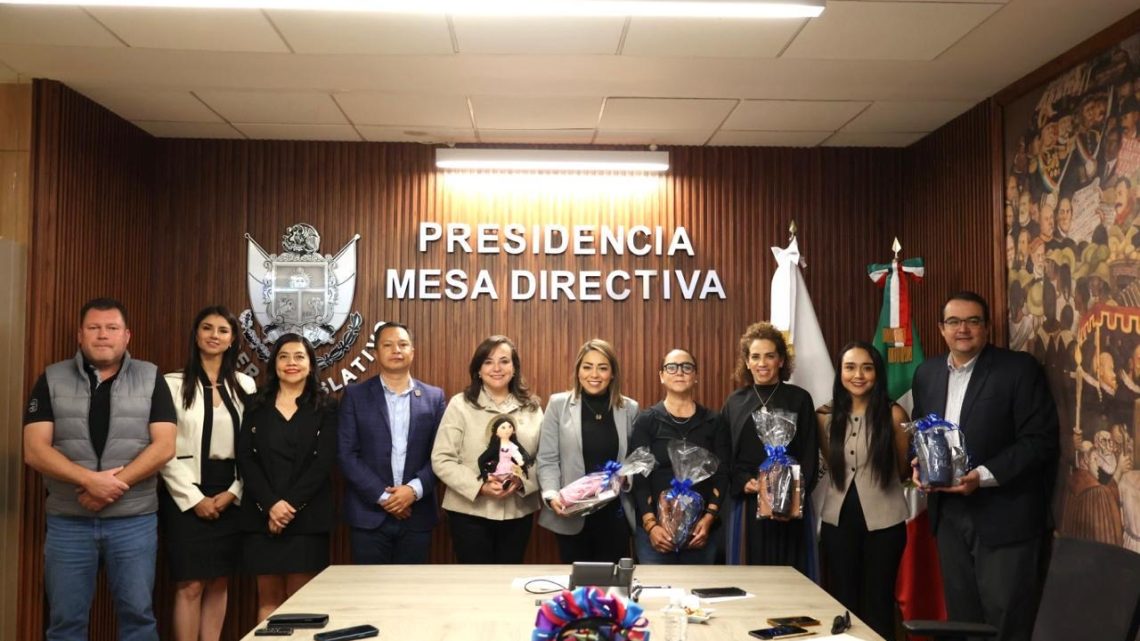 Presidenta de la Mesa Directiva, Georgina Guzmán e integrantes de la Junta de Coordinación Política sostuvieron reunión de trabajo con la rectora de la UAQ