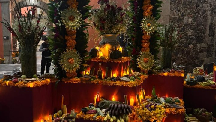 Querétaro presente en ofrenda de Palacio Nacional