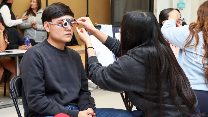 Realiza UT San Juan Jornada de Salud Visual