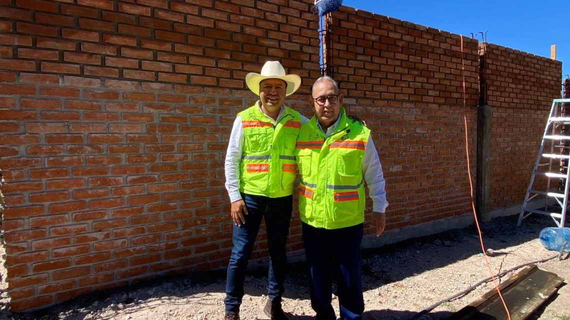 Supervisa IFEQ obras educativas en Huimilpan