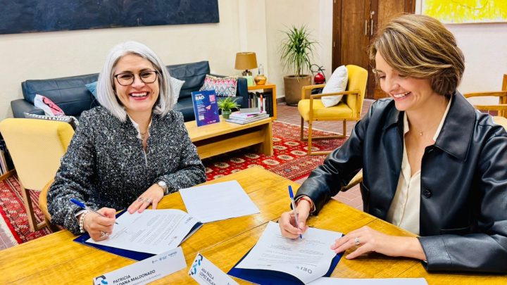 Firman convenio de colaboración titular de SECULT y representante de OEI