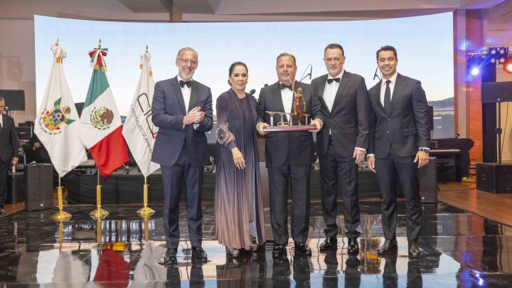 Encabeza Gobernador entrega del Premio al Empresario del Año 2025