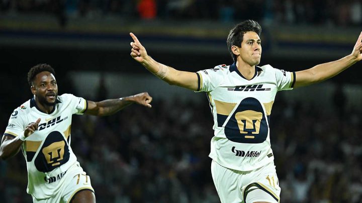 La situación contractual del delantero mexicano podría definirse este viernes, apenas horas después de que Pumas quedara eliminado del Torneo Apertura 2025