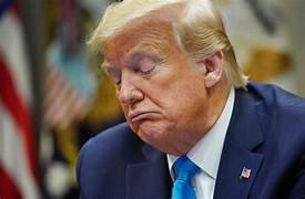 El 70 % de los latinos rechaza la gestión de Trump como presidente, y el 65 % desaprueba su política migratoria