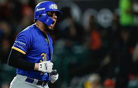 El tercer juego de la serie también fue para Nayarit, que se repuso de una desventaja de tres carreras para ganar 5-3