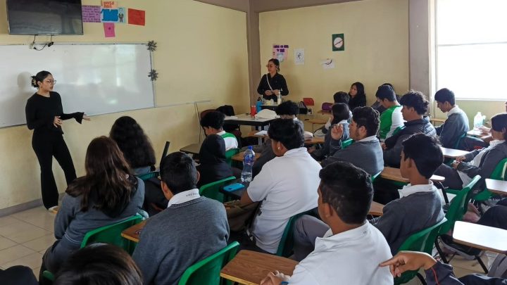 Sensibiliza CECA a estudiantes del CECYTEQ para la prevención del suicidio y el cuidado de la salud mental