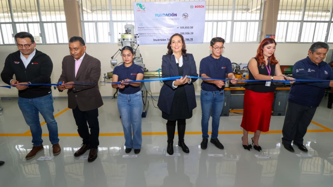 Entregan autoridades equipamiento y rehabilitación del Taller Industrial en CECyTEQ