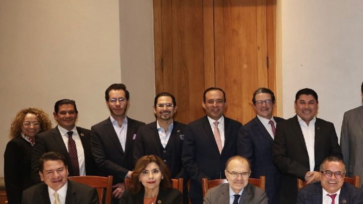   Presenta la propuesta ante la Asociación Nacional Bancaria y esta semana será aprobada en la Comisión de Hacienda.