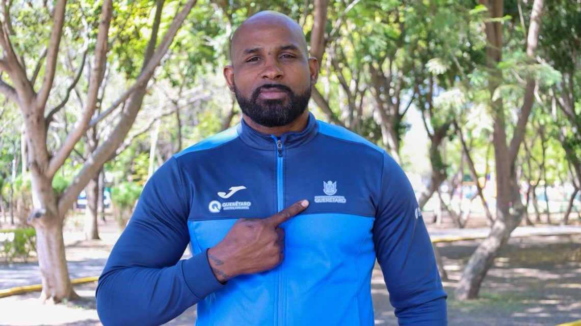 Acompaña Yoandri Savón conquista de 13 medallas de kickboxing y boxeo para Querétaro