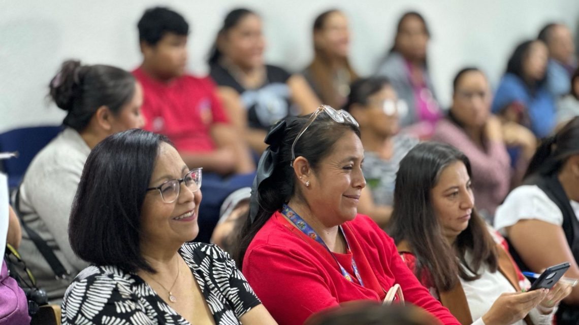 Capacita USEBEQ a cinco mil docentes para fomentar una cultura de paz