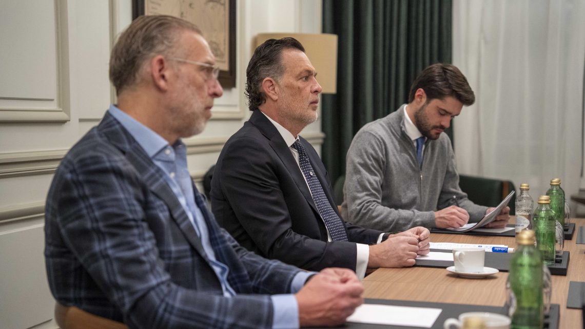 Gobernador se reúne con directivos de Grupo Ramón García