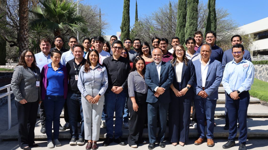 Establece rectora de la UPQ alianza con la Asociación Mexicana de Mecatrónica